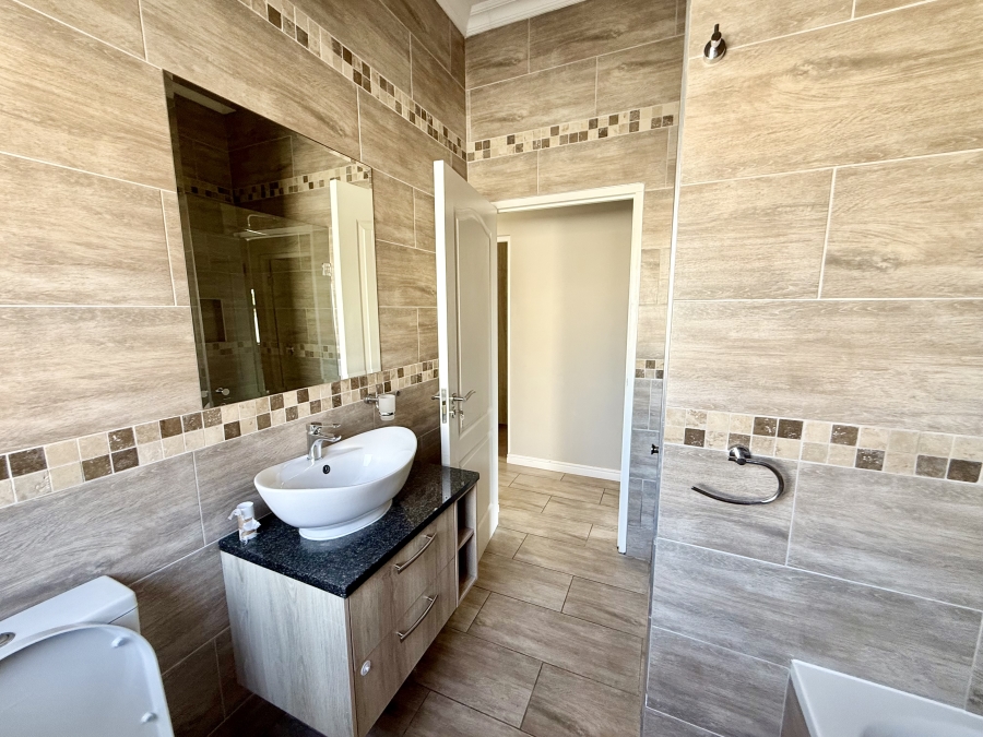 3 Bedroom Property for Sale in Laguna Sands Western Cape